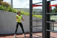 Menopauza a waga — jak schudnąć i radzić sobie z kilogramami po 50